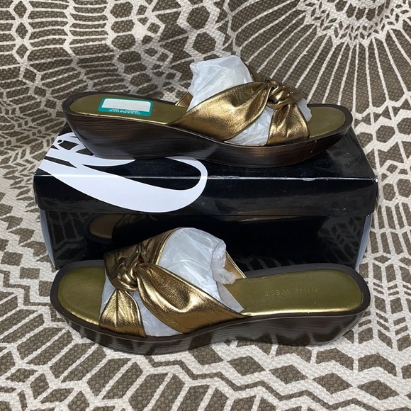 NIB Women’s Nine West Bronze Sandals - Picture 1 of 5